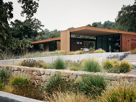 Meadow House Reveals a Korean-Inflected Home for a Californian Meadow - 11