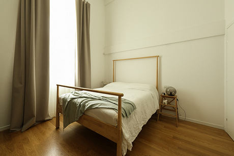 MNG Milan Loft-Like Apartment: Mezzanine Retreat For Creative Living - 11