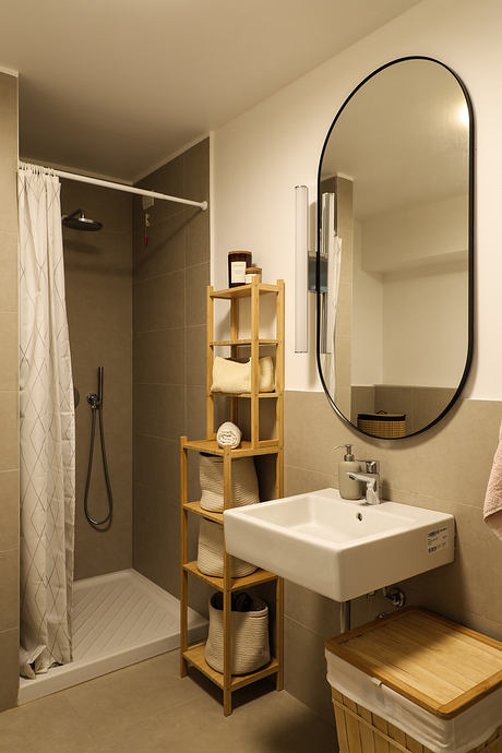 MNG Milan Loft-Like Apartment: Mezzanine Retreat For Creative Living - 12