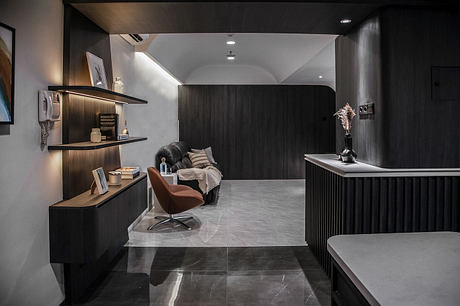 Kensho: Minimalist Zen Home for Quiet City Living - 1