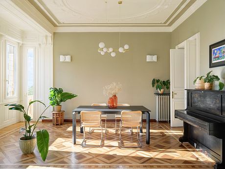 Nimbo: Light-Filled Genoa Apartment Woven with Historic Detail Charm - 2