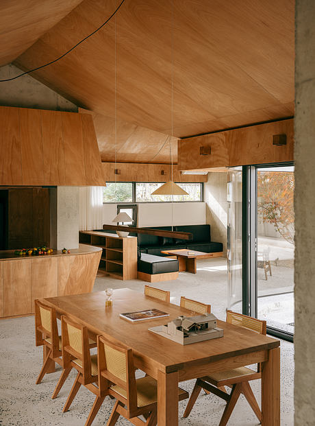 House of Cross Recasts Multi-Generational Living Around a Central Yard - 4