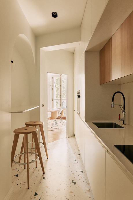 Tourville — Walnut, Marble, and Terrace Living Over École Militaire - 5