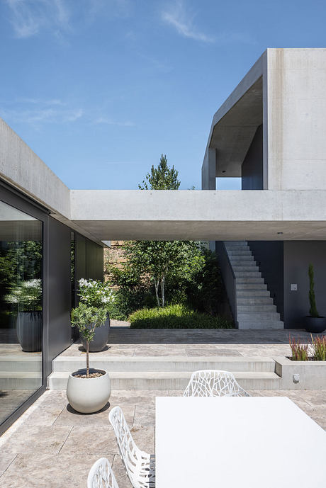 House Sonneggstrasse by Beck Oser Architects - 7