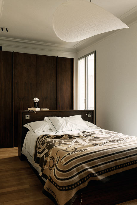 Tourville — Walnut, Marble, and Terrace Living Over École Militaire - 7