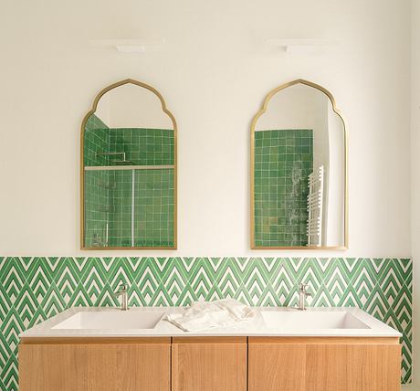 Nimbo: Light-Filled Genoa Apartment Woven with Historic Detail Charm - 8