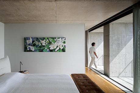 Casa da Rocha Quebrada: Concrete House on São Miguel Coast - 8