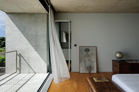 Casa da Rocha Quebrada: Concrete House on São Miguel Coast - 9