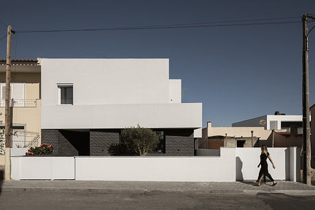 Pinhal Conde da Cunha House by Estúdio AMATAM - 7