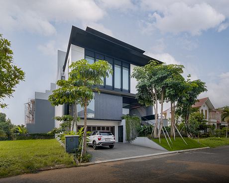 JH House: Tropical Living in a Four-Level Home in Indonesia - 9