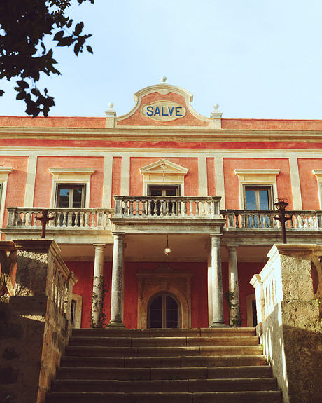 Villa Colucci Revives A Historic Italian Villa With Artful Charm - 13