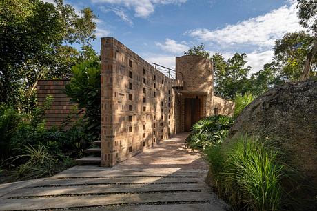 Casa Nola by Yemail Arquitectura - 1