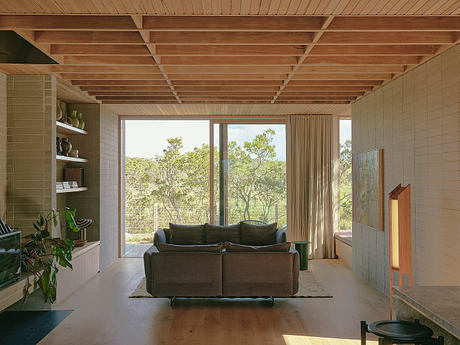 Point Lonsdale House by Field Office Architecture - 2