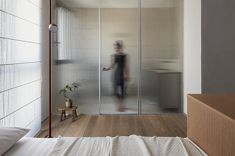 Soft & Minimal: Calm Terrazzo Living in a Refined Urban Apartment - 7