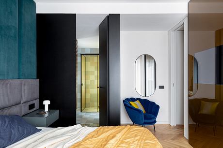 New retro’: Color and Light Shape a Vivid Neapolitan Home - 5