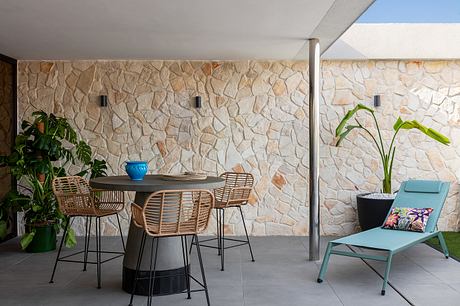 New retro’: Color and Light Shape a Vivid Neapolitan Home - 9