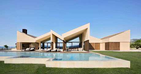 Clos de la Vila by Ramón Esteve Estudio - 1