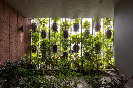Flying Vegetation: Organizes Family Life Across Five Elevated Floors - 5