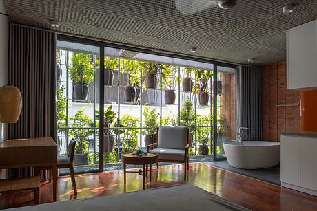 Flying Vegetation: Organizes Family Life Across Five Elevated Floors - 6