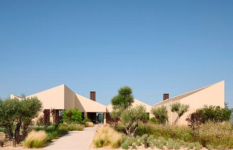 Clos de la Vila by Ramón Esteve Estudio - 12