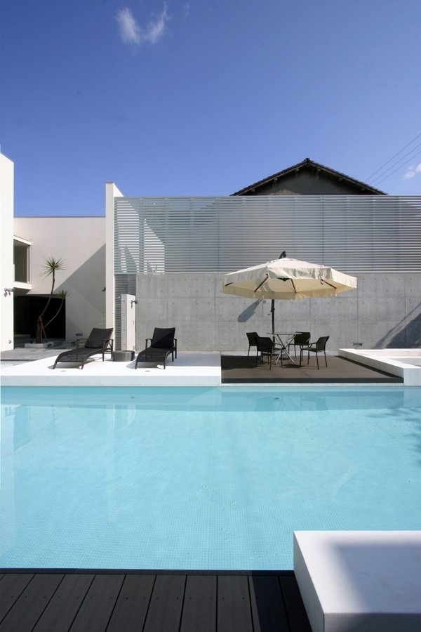 Vase Residence in Japan