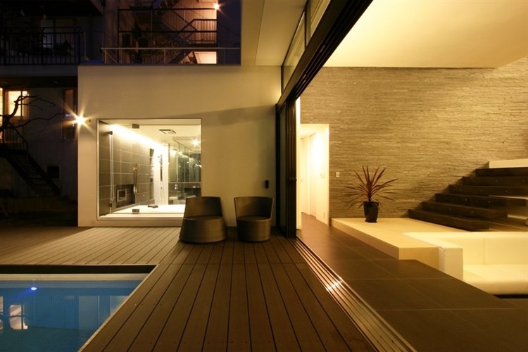 Vase Residence in Japan