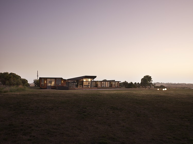 Beached House by BKK Architects