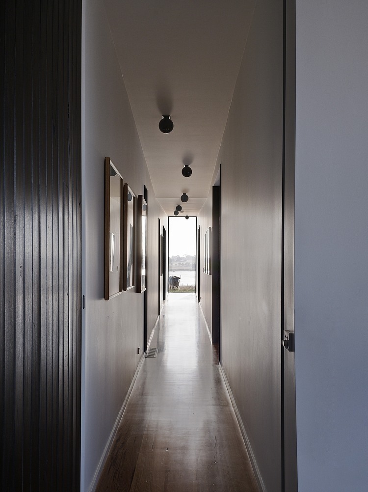 Beached House by BKK Architects