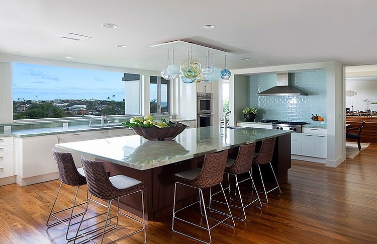 Modern Makeover by Peter Vincent Architects