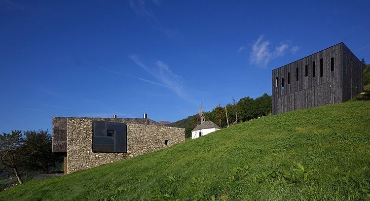 Farmstead B by Bergmeisterwolf Architekten