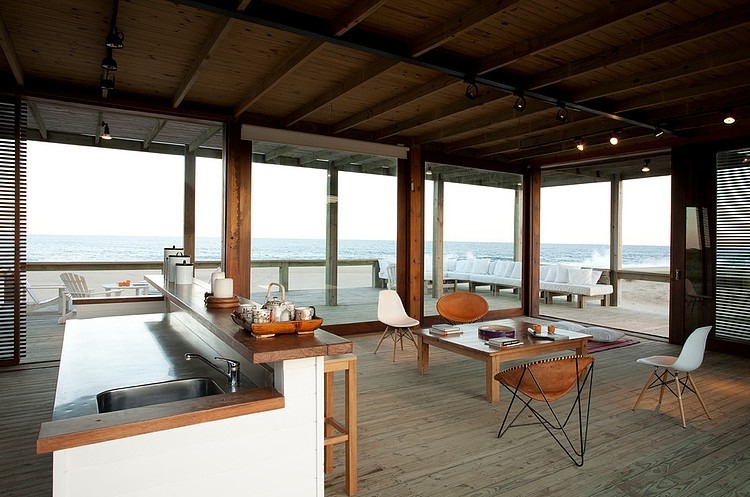 Beach House by Martin Gomez Arquitectos