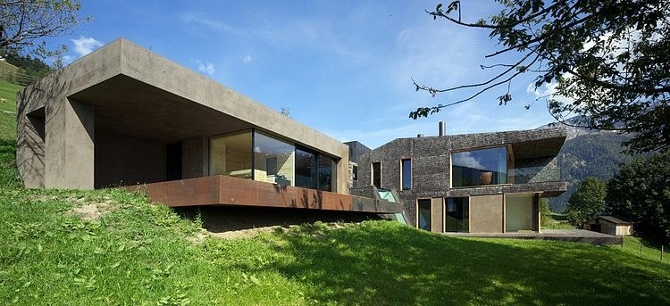 Farmstead B by Bergmeisterwolf Architekten