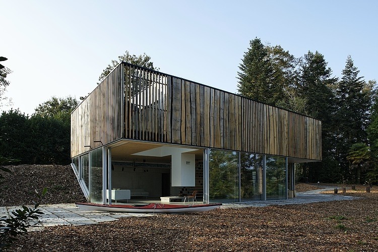 D House by Lode Architecture