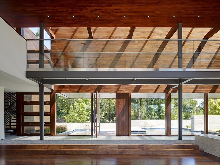 Modern Peninsula Estate by Lencioni Construction