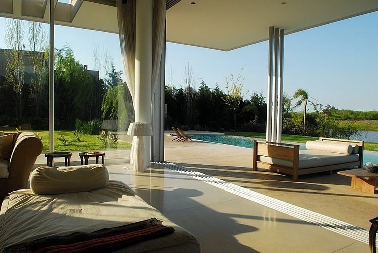 Agua House by Barrionuevo-Sierchuk