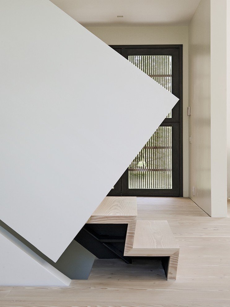 Remsenburg House by D'apostrophe Design