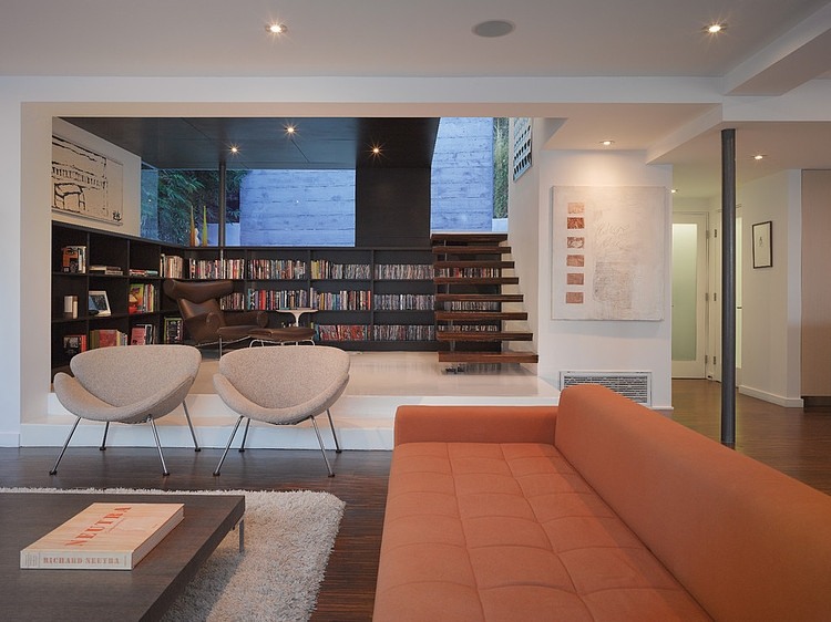 Residence in Hollywood Hills by Griffin Enright Architects