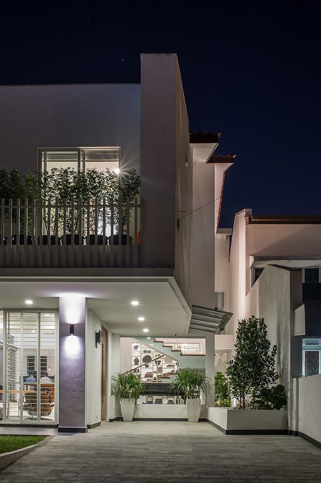 Kenling Residence by DCA EDI
