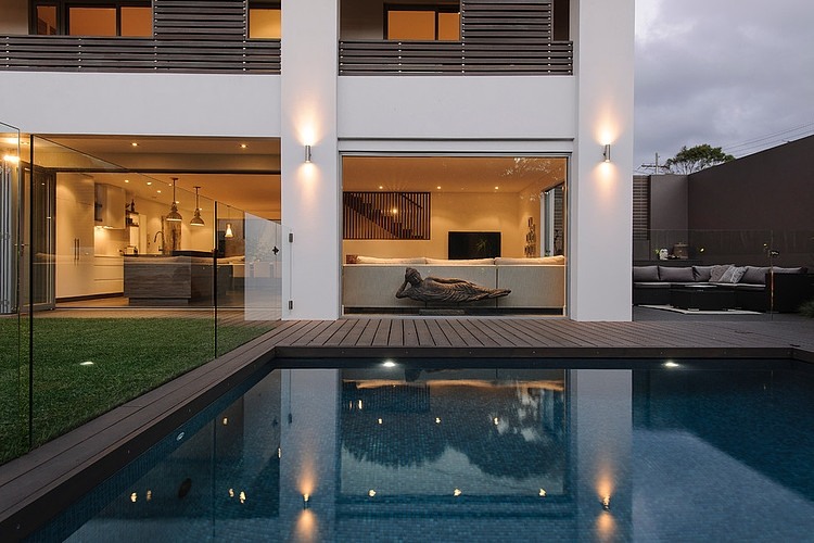 South Coogee House by Capital Building