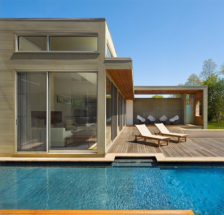 Fieldview Residence by Blaze Makoid Architecture