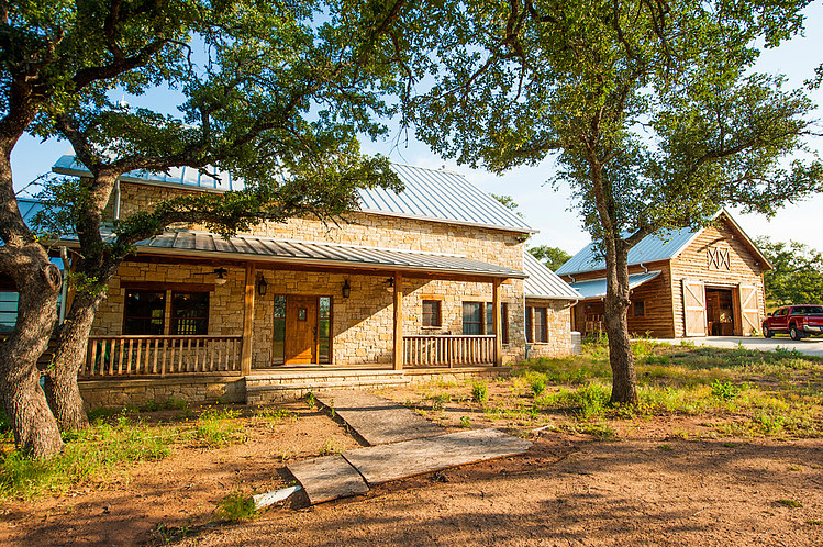 Fultonville Barn by Heritage Barns