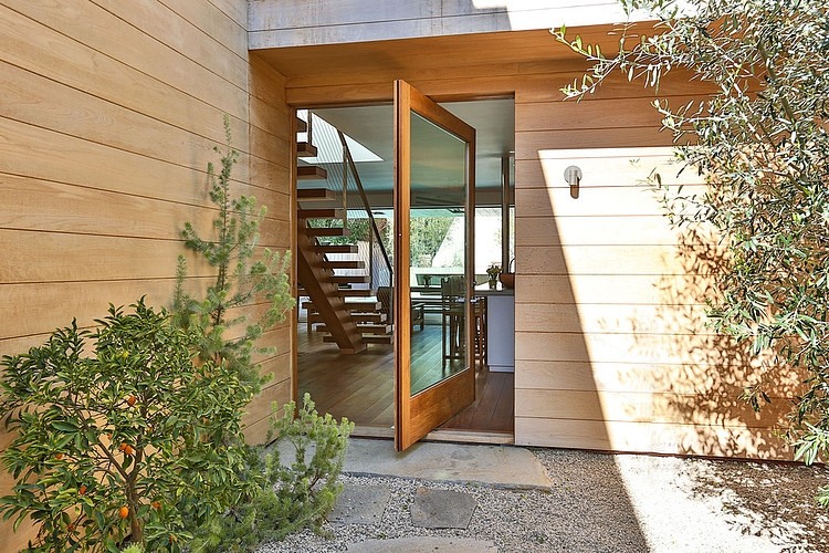 Malibu Residence by Chryssanthou, Inc.