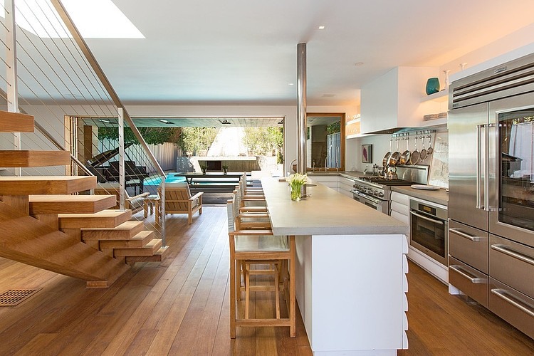 Malibu Residence by Chryssanthou, Inc.