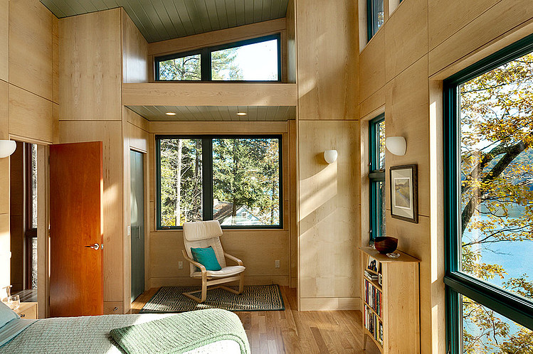 Modern Guest House by Odell Construction