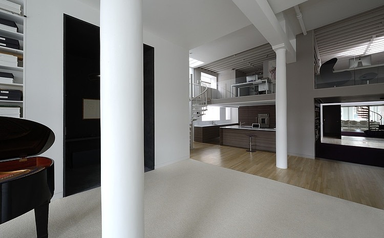 Broadway Duplex Loft by David Hotson Architect