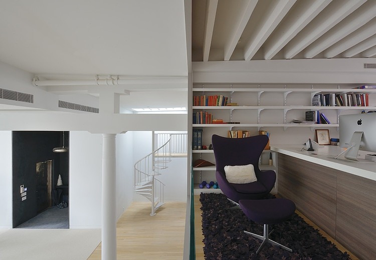 Broadway Duplex Loft by David Hotson Architect