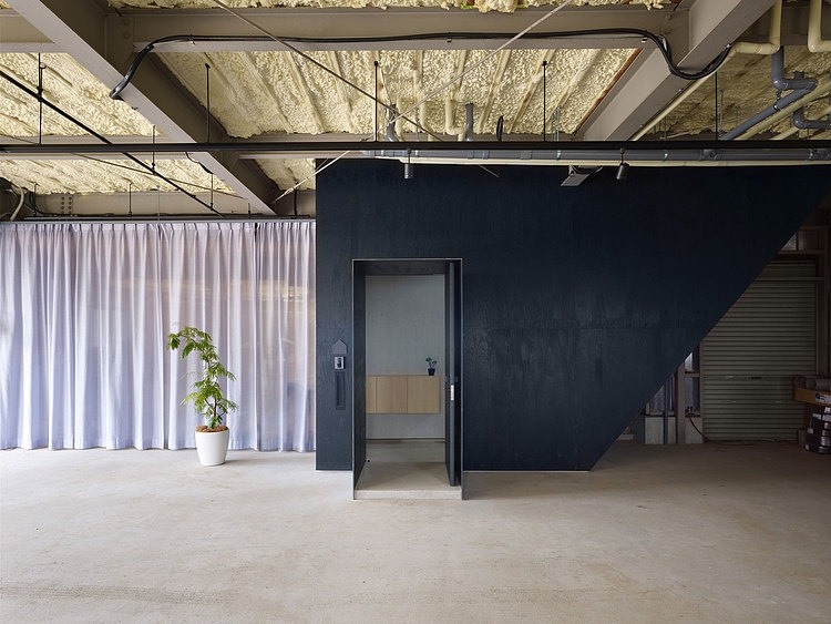 House in Yoro by Airhouse Design Office