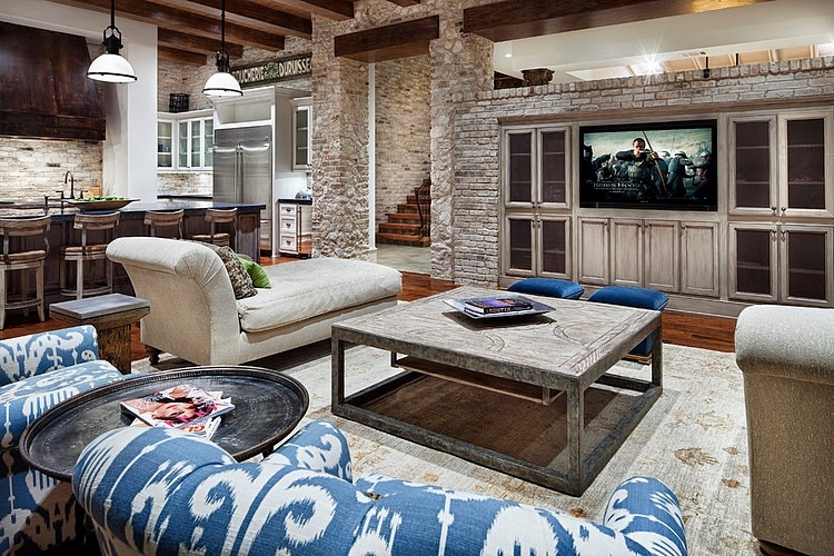 Classy Hill Country Residence by Jauregui Architecture