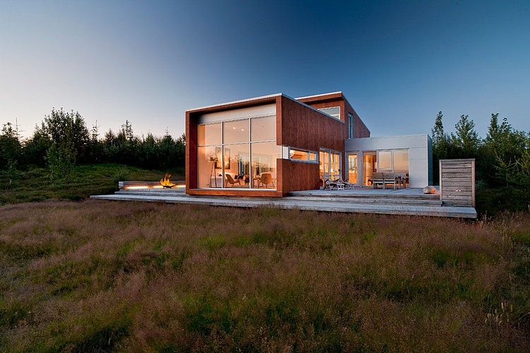 Ice House by Minarc
