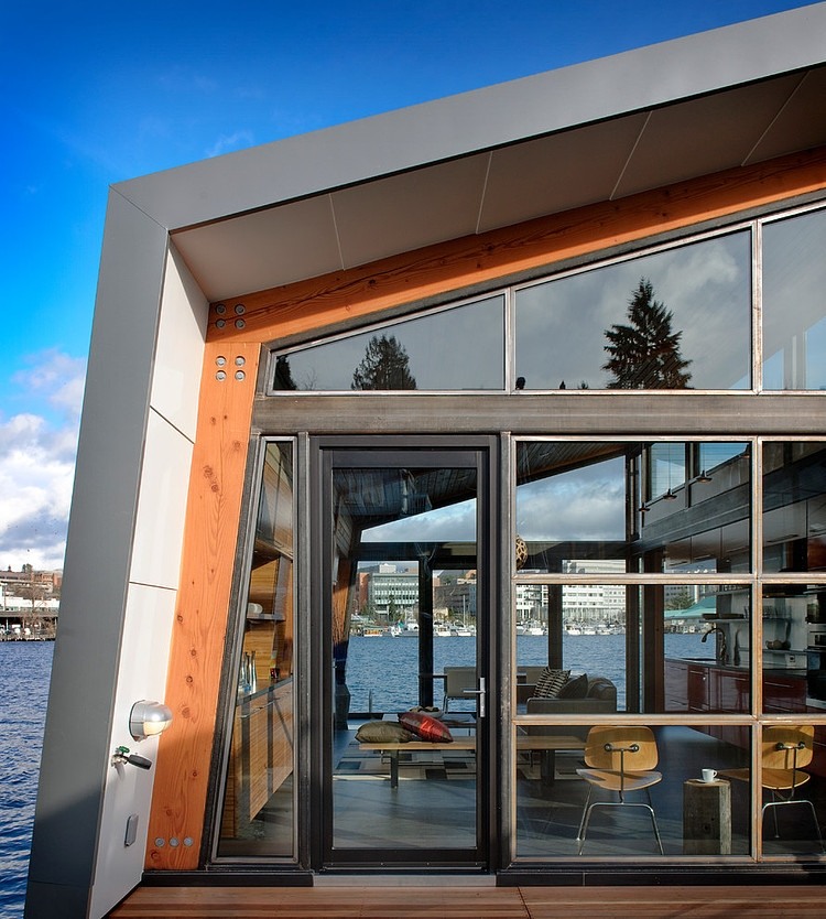 Seattle Floating Home by Dyna Contracting